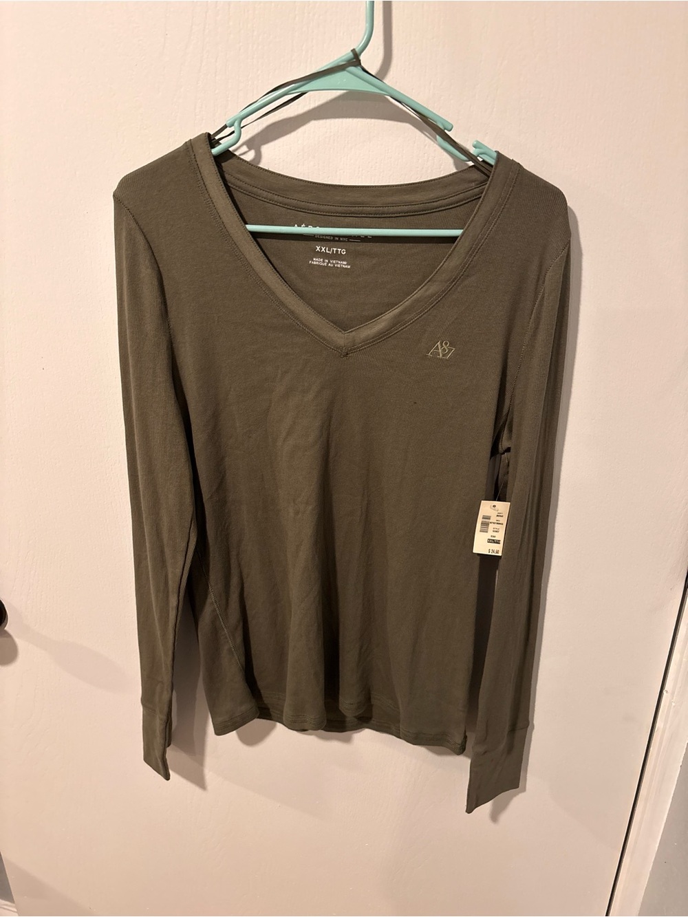 NWT Aeropostale Olive V-Neck Long Sleeve Shirt